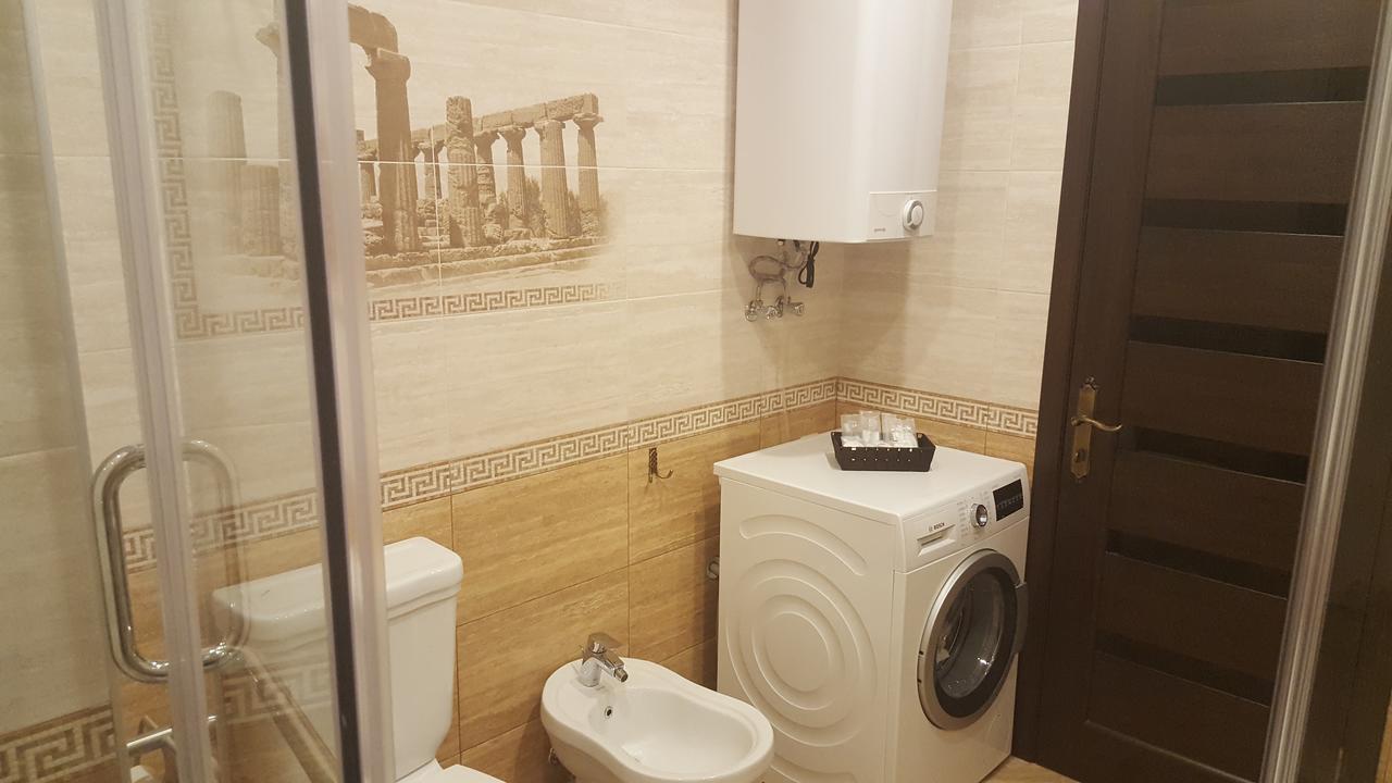Mimino Apartment Deluxe First Line Batumi Ngoại thất bức ảnh