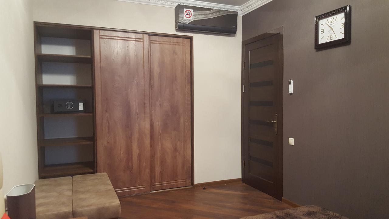 Mimino Apartment Deluxe First Line Batumi Ngoại thất bức ảnh