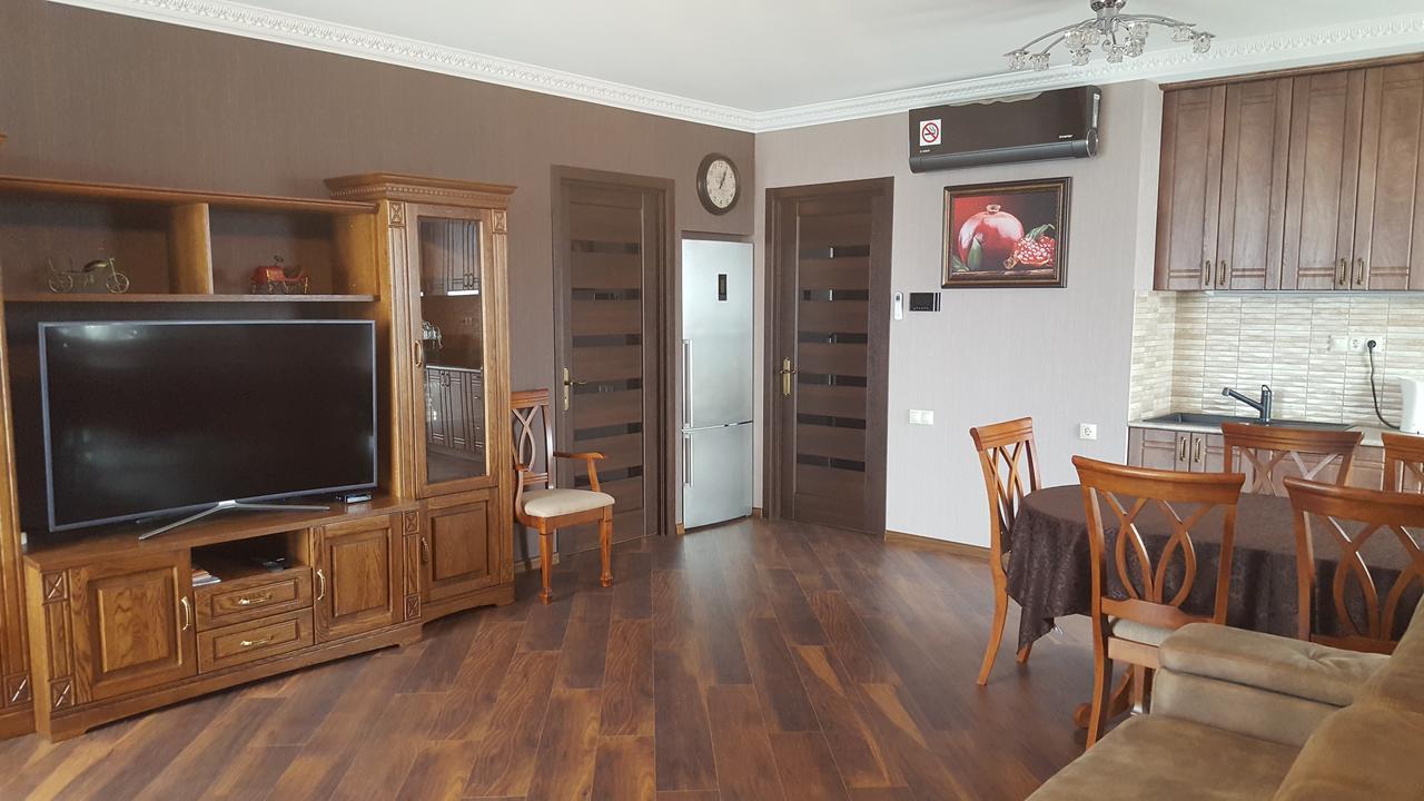 Mimino Apartment Deluxe First Line Batumi Ngoại thất bức ảnh